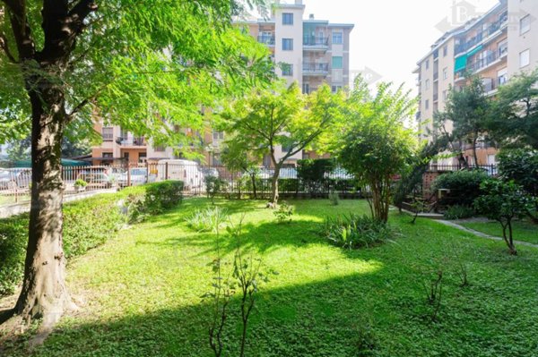 appartamento in vendita a Milano in zona Feltre