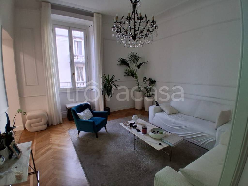 appartamento in vendita a Milano in zona Bocconi