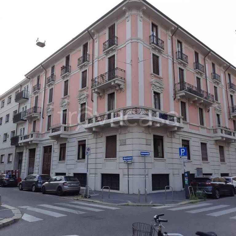 appartamento in vendita a Milano in zona Bocconi