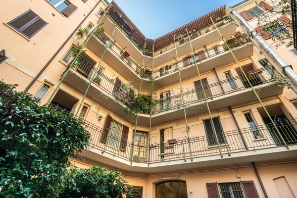 appartamento in vendita a Milano in zona Centro Direzionale