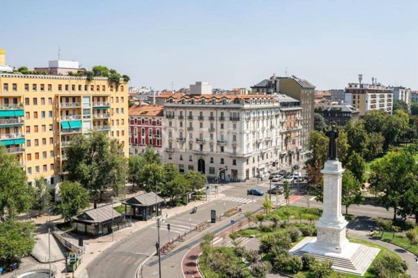 negozio in vendita a Milano in zona XXII Marzo