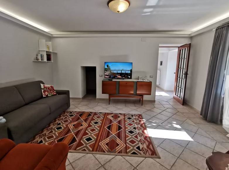 appartamento in vendita a Milano in zona Lorenteggio