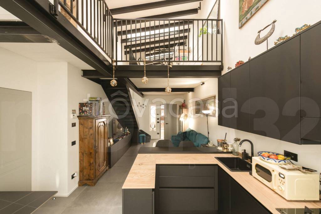 appartamento in vendita a Milano in zona Isola
