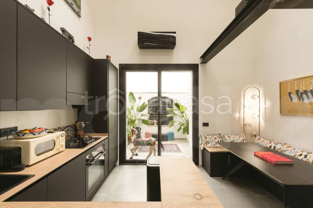 appartamento in vendita a Milano in zona Isola