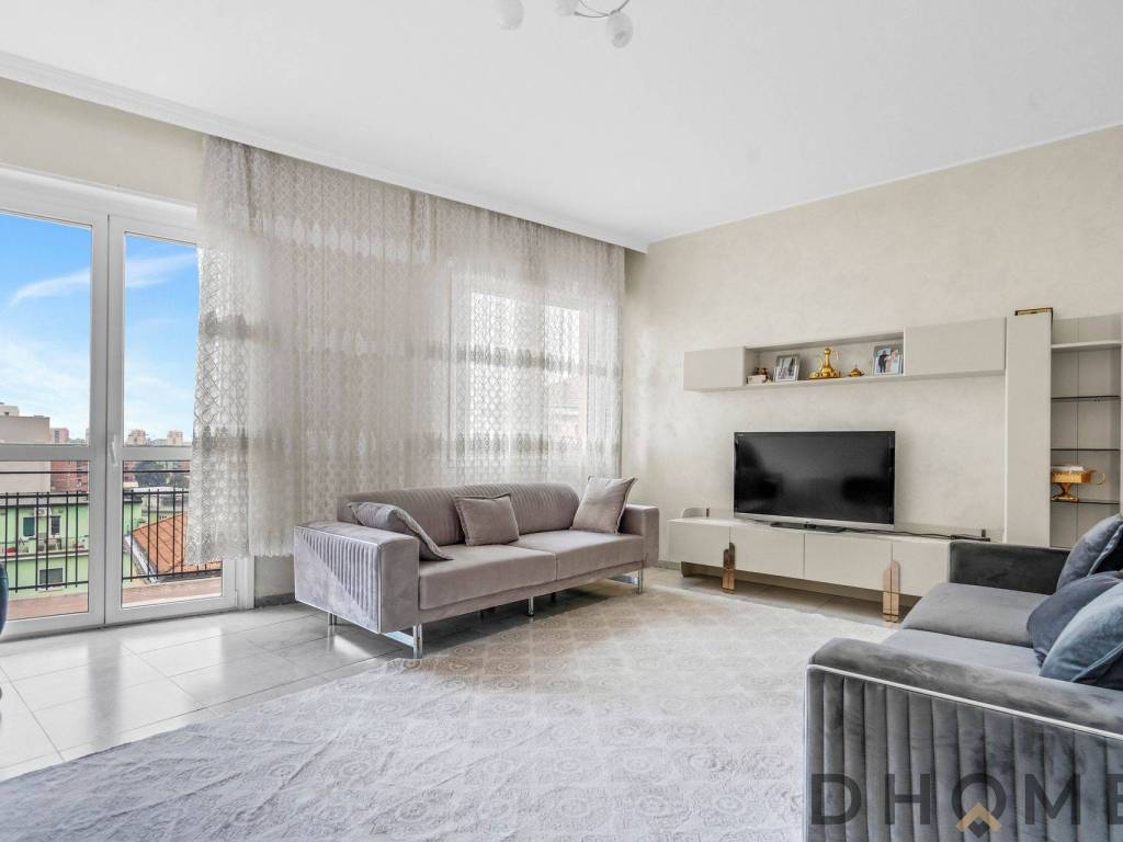 appartamento in vendita a Milano in zona Baggio