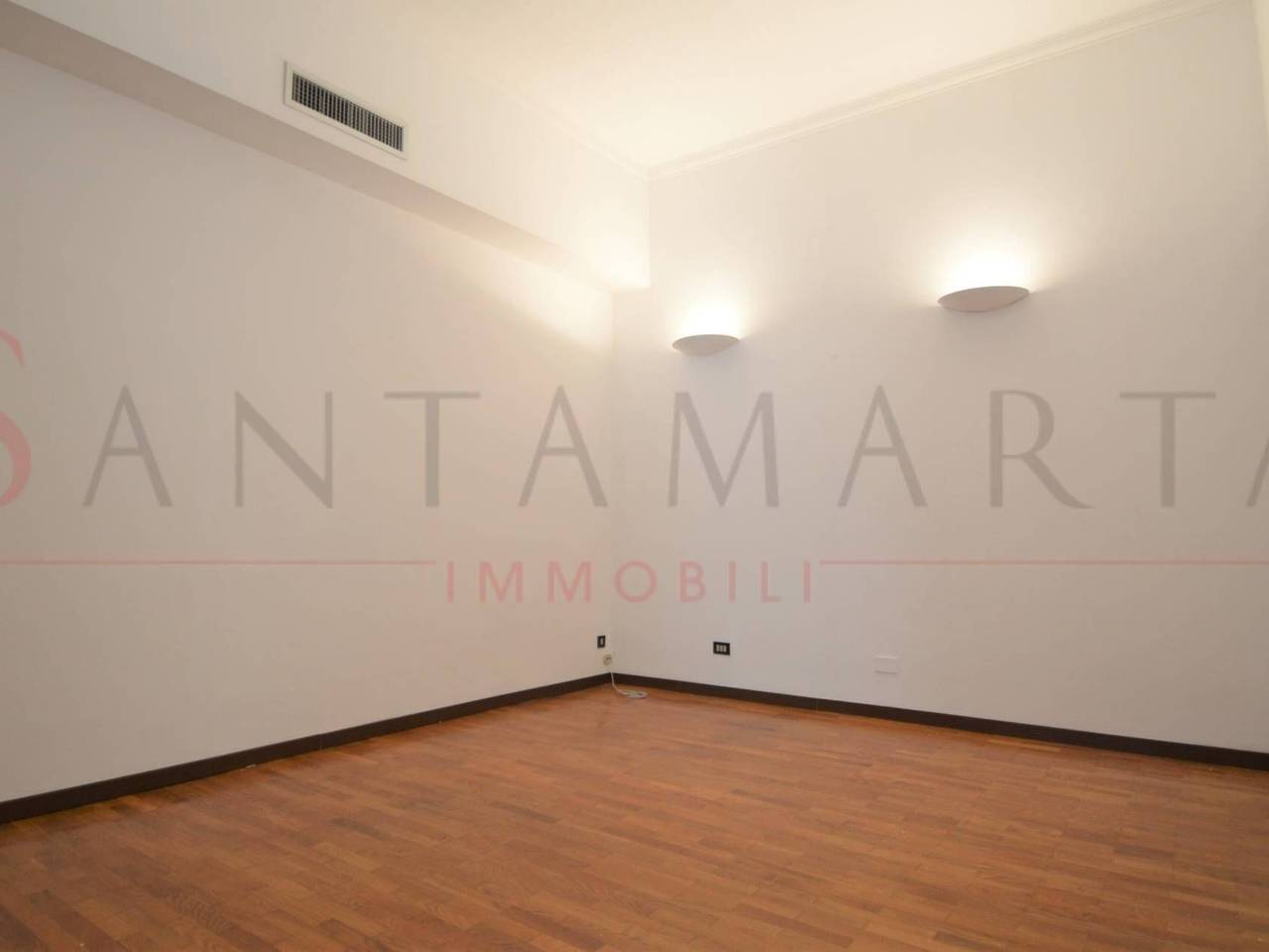 appartamento in vendita a Milano in zona Loreto