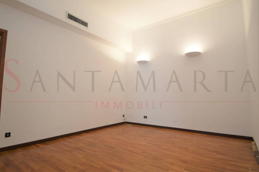 appartamento in vendita a Milano in zona Loreto