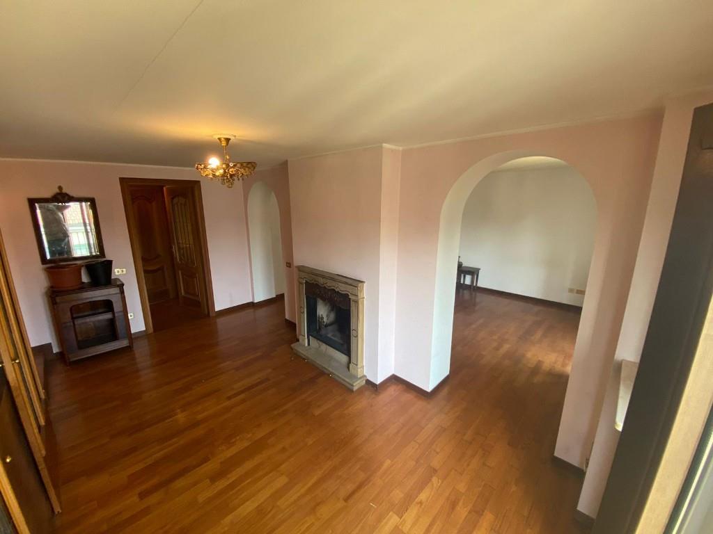 appartamento in vendita a Milano in zona Sempione