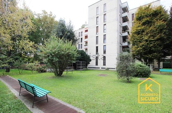 appartamento in vendita a Milano in zona Lambrate