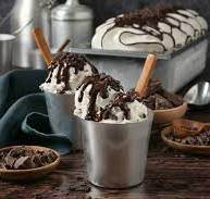 negozio in vendita a Milano in zona Baggio