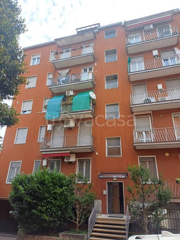 appartamento in vendita a Milano in zona Gorla