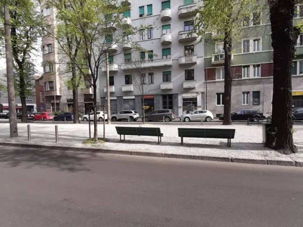 negozio in vendita a Milano in zona Città Studi