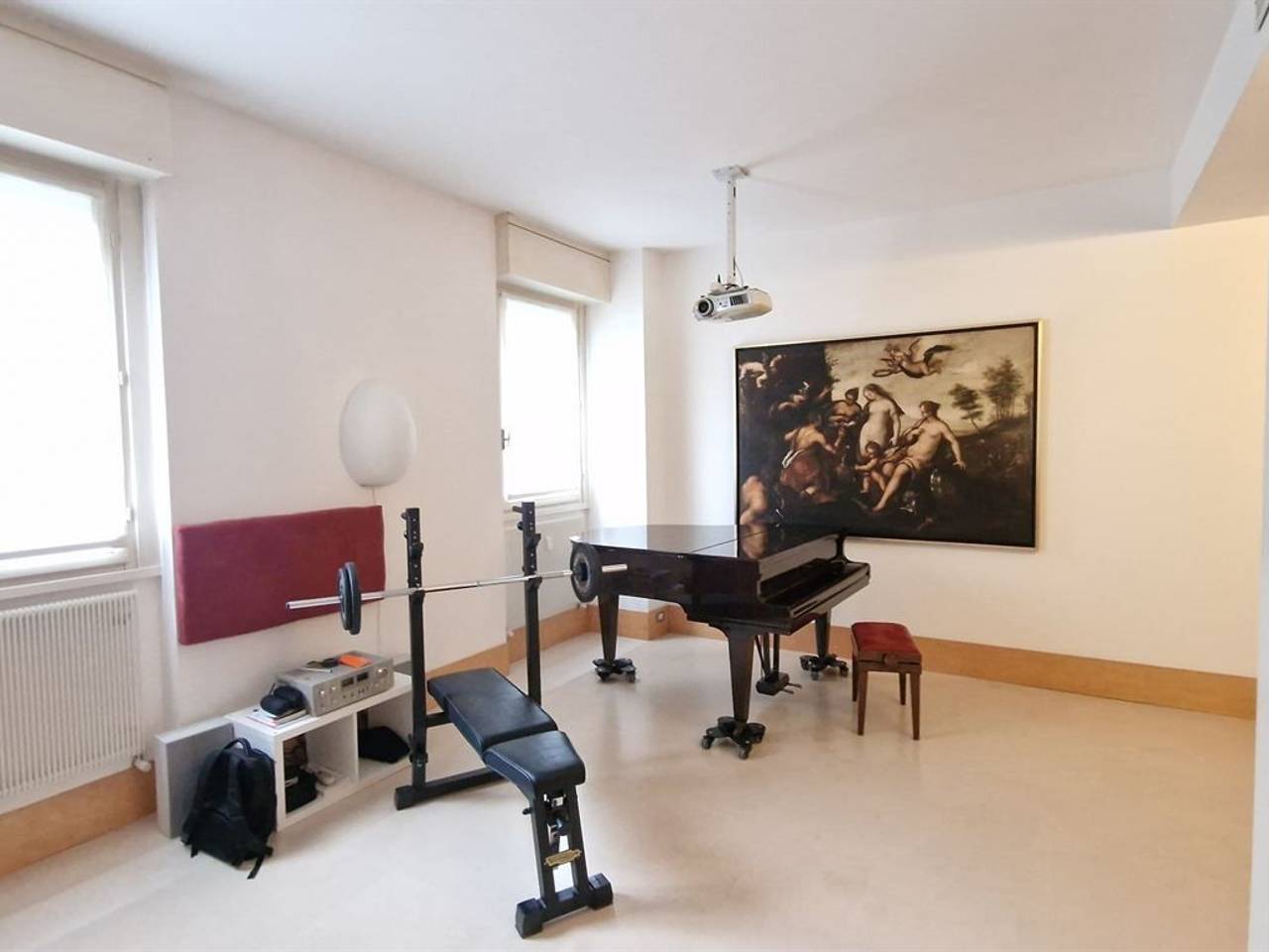 appartamento in vendita a Milano in zona Porta Genova