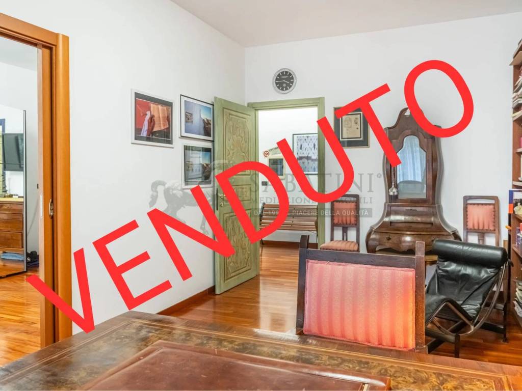 appartamento in vendita a Milano in zona Centro Direzionale