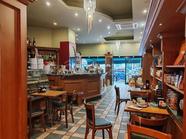 negozio in vendita a Milano in zona Piazzale Lodi