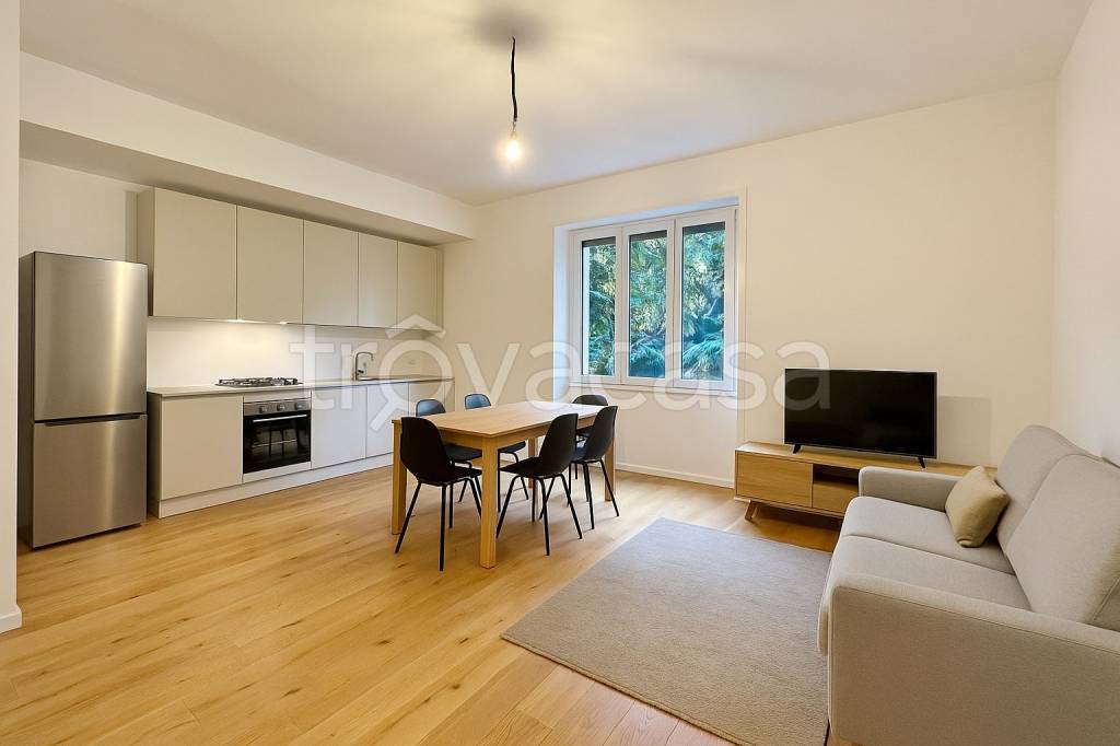 appartamento in vendita a Milano in zona Sant'Ambrogio