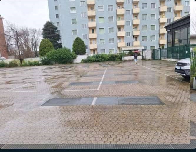 locale di sgombero in vendita a Milano