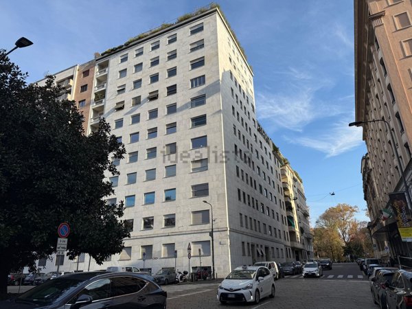 appartamento in vendita a Milano in zona Porta Nuova