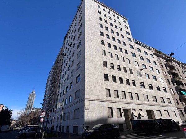 appartamento in vendita a Milano in zona Porta Nuova