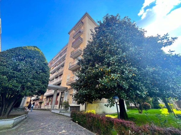 appartamento in vendita a Milano in zona Lambrate