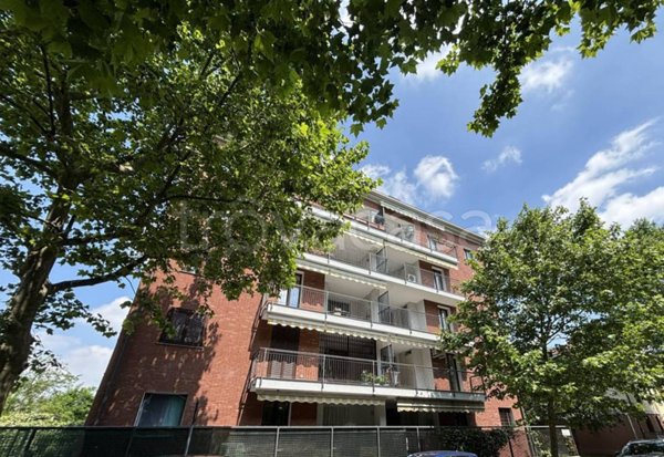 appartamento in vendita a Milano in zona Muggiano