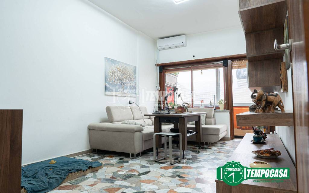 appartamento in vendita a Milano in zona Cagnola