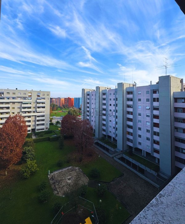 appartamento in vendita a Milano in zona Barona
