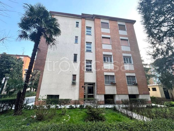 appartamento in vendita a Milano in zona Ronchetto sul Naviglio