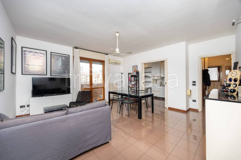 appartamento in vendita a Milano in zona Corvetto