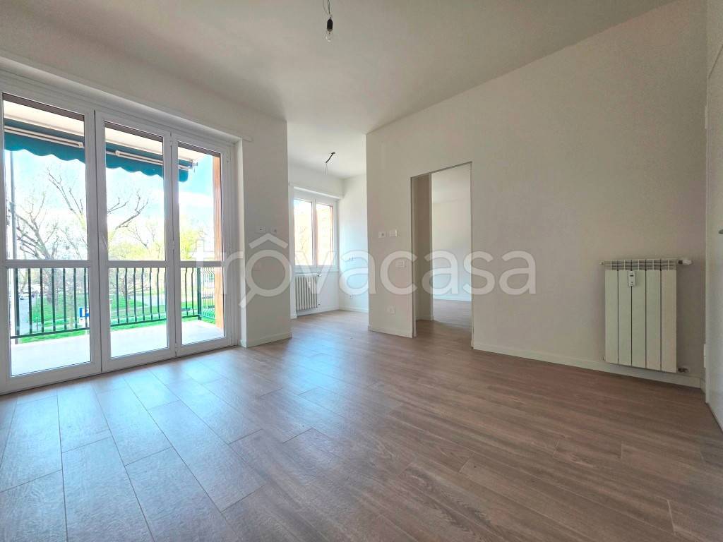 appartamento in vendita a Milano in zona Lorenteggio