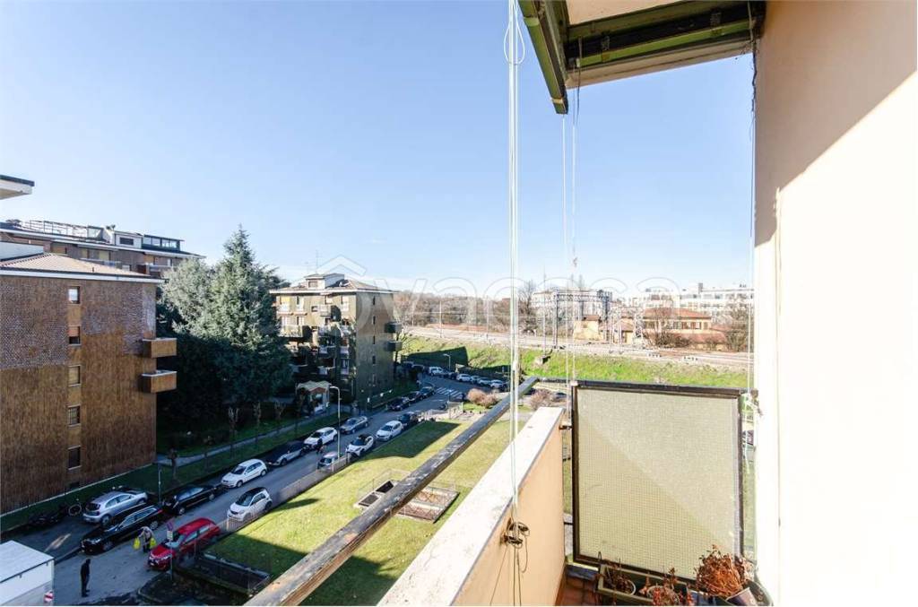 appartamento in vendita a Milano in zona Dergano