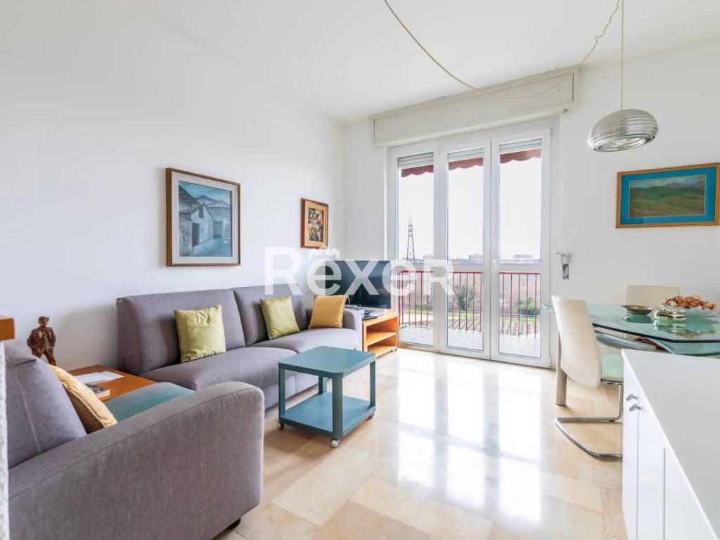 appartamento in vendita a Milano in zona Baggio