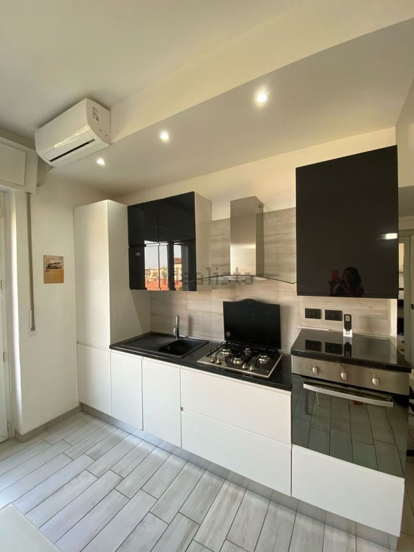 appartamento in vendita a Milano in zona Sempione