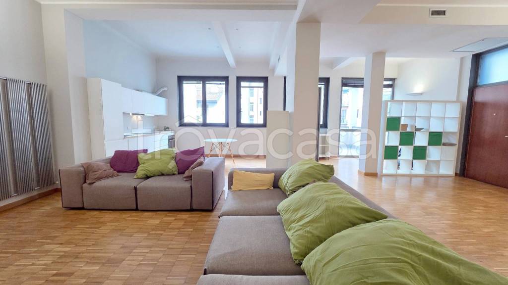 appartamento in vendita a Milano in zona Città Studi