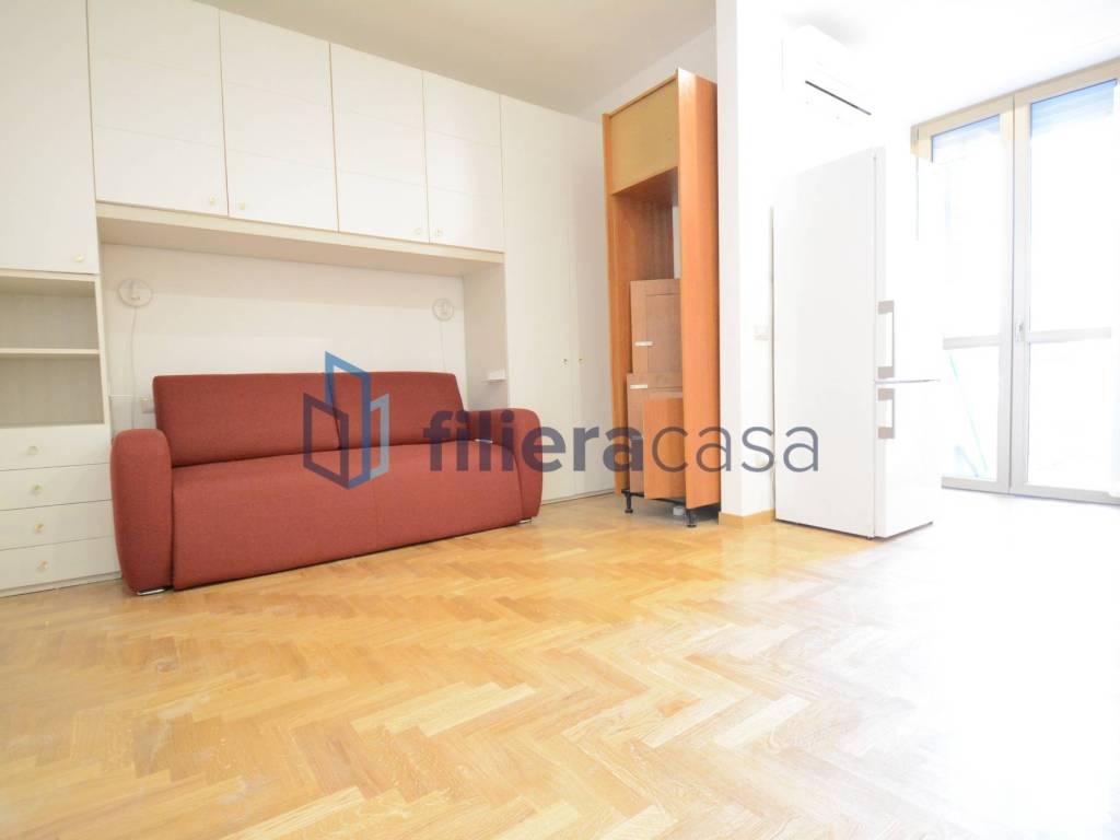 appartamento in vendita a Milano in zona Barona