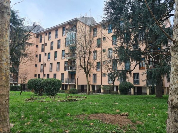 appartamento in vendita a Milano in zona Comasina