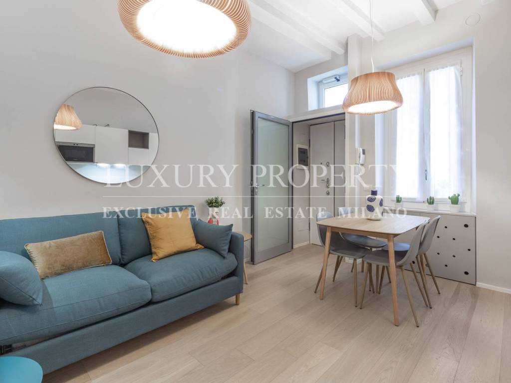 appartamento in vendita a Milano in zona Porta Nuova