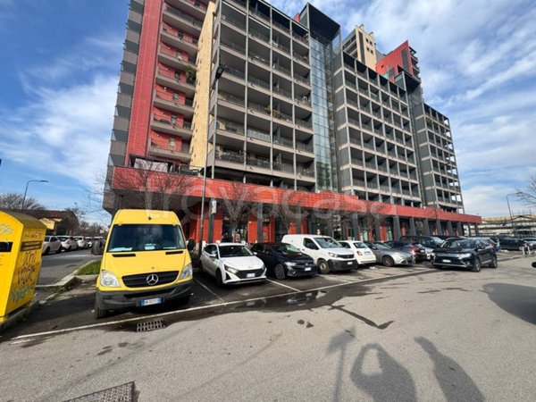 negozio in vendita a Milano in zona Bovisa