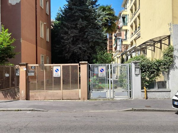 appartamento in vendita a Milano in zona Gorla