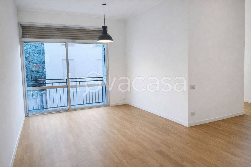 appartamento in vendita a Milano in zona Sempione