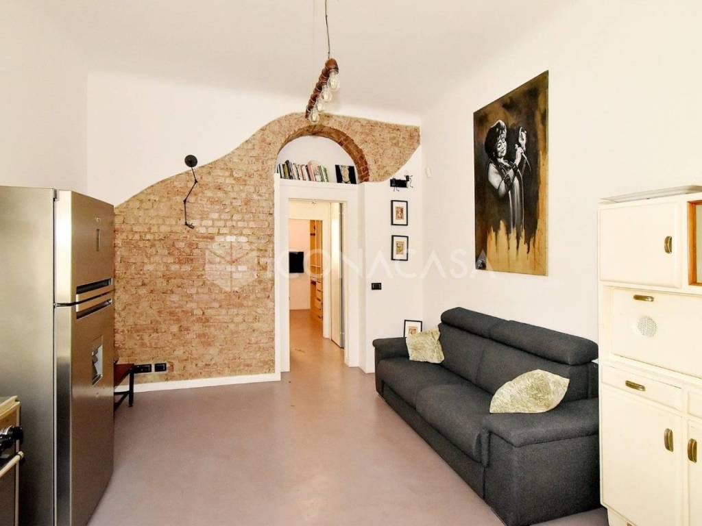 appartamento in vendita a Milano in zona Piazzale Lodi