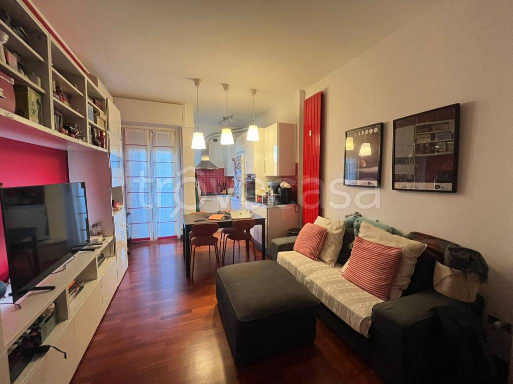 appartamento in vendita a Milano in zona Lambrate