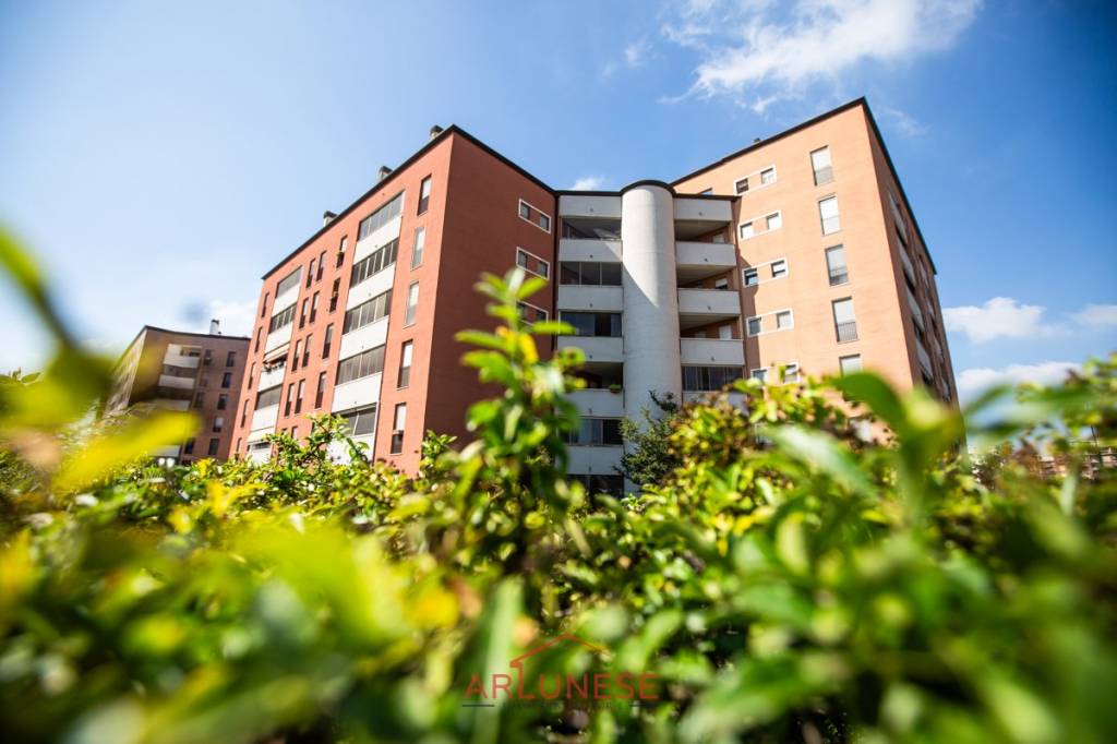 appartamento in vendita a Milano in zona Solari