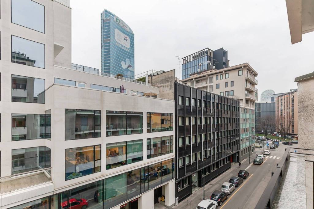 appartamento in vendita a Milano in zona Isola