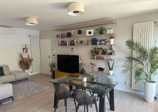 appartamento in vendita a Milano in zona Lorenteggio