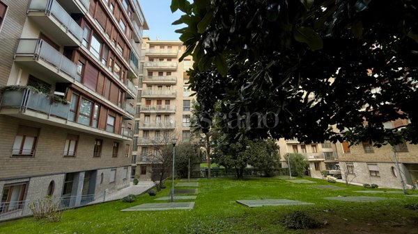 appartamento in vendita a Milano in zona Piazzale Lodi