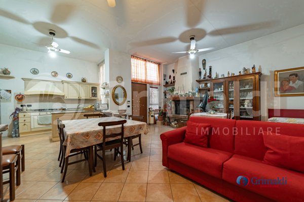 appartamento in vendita a Milano in zona Rembrandt