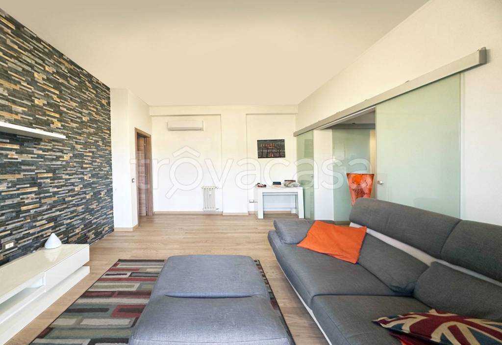 appartamento in vendita a Milano in zona Porta Genova