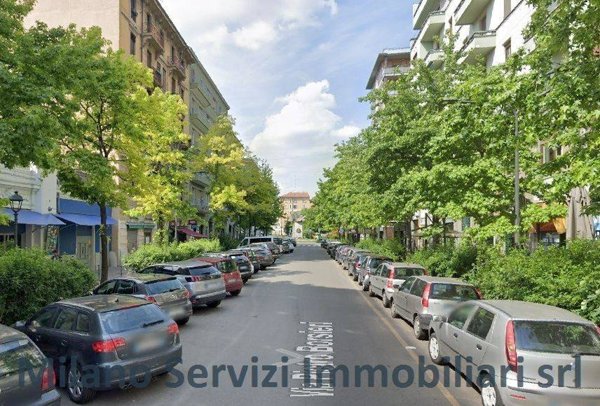 negozio in vendita a Milano in zona Isola