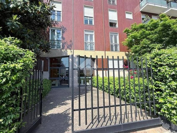 casa indipendente in vendita a Milano in zona Lambrate